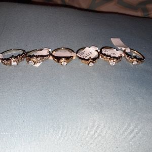 Ladies gold ring lot of 6